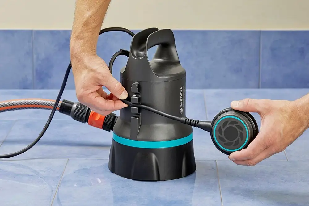 achique agua Villena